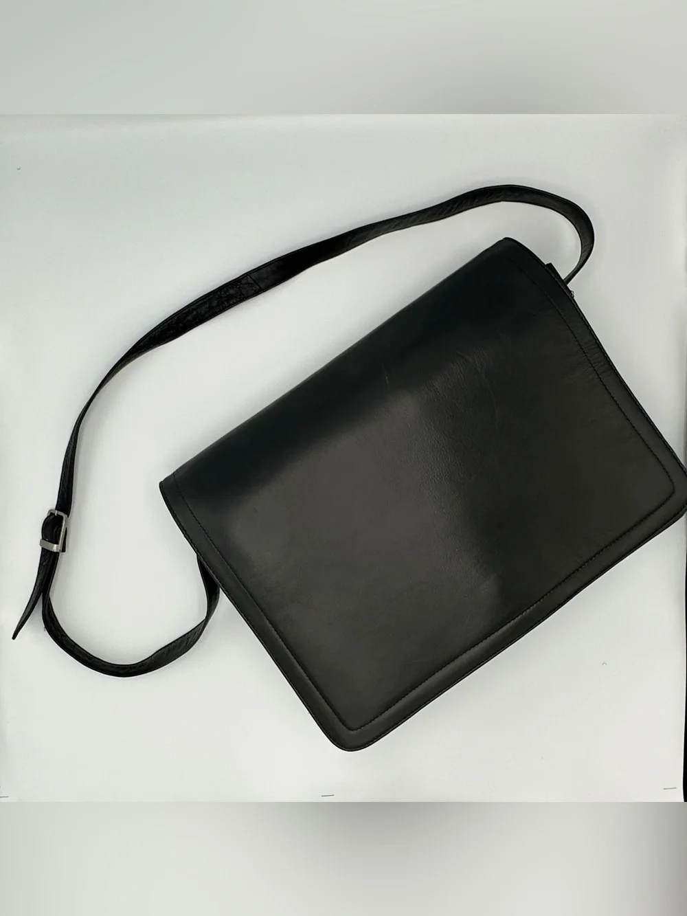 Wilsons Black Leather Crossbody Laptop Messenger Bag